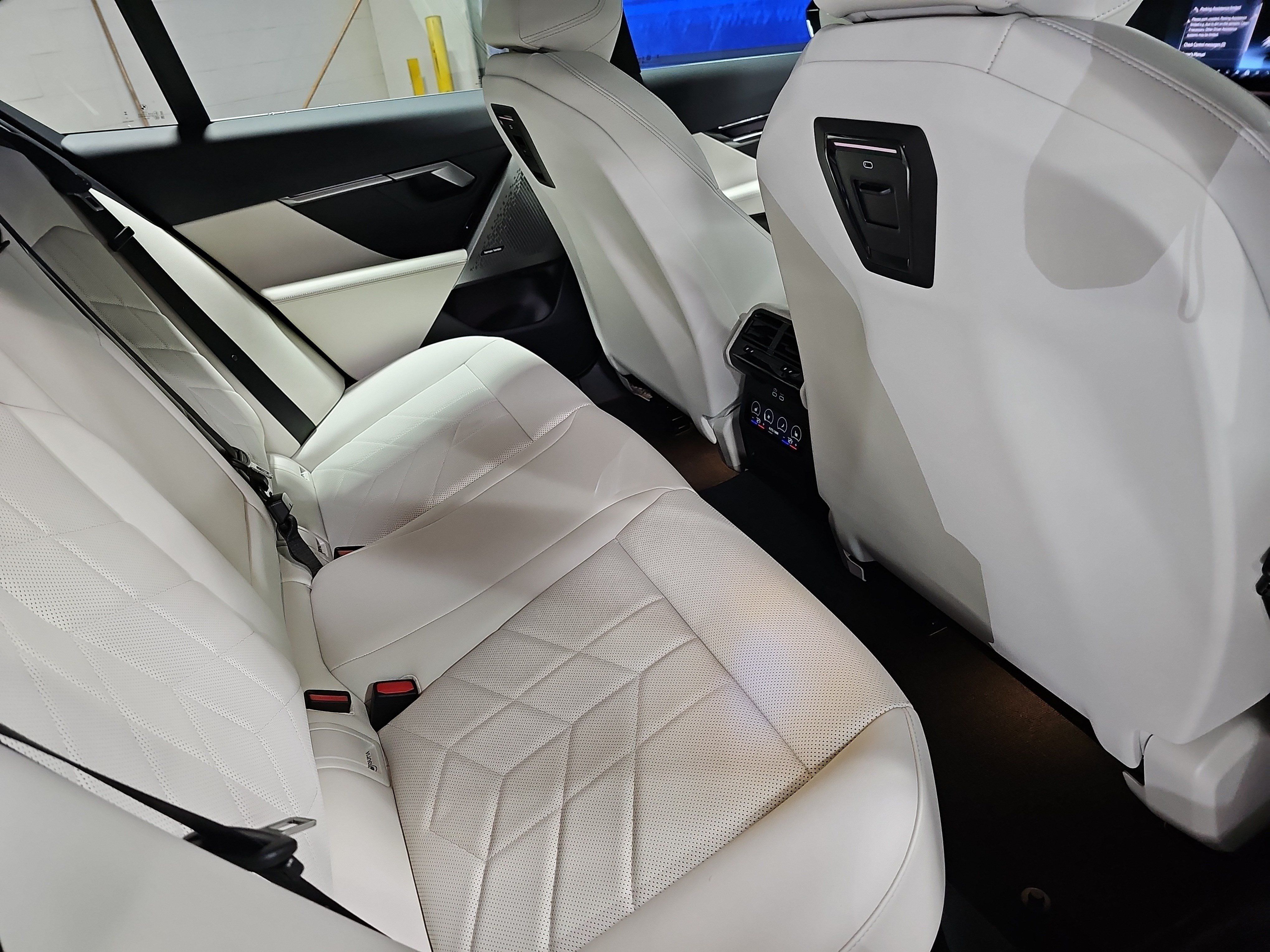 Certified 2026 BMW i5 eDrive40 RWD image 12
