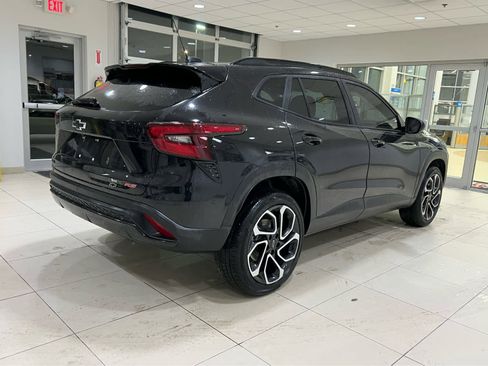 Used 2024 Chevrolet Trax RS w/ Driver Confidence Package image 4