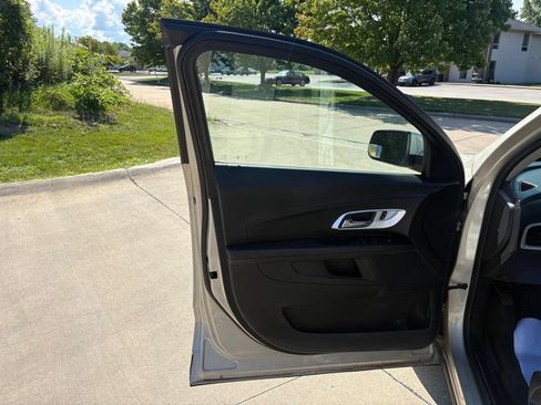 Used 2016 Chevrolet Equinox LT FWD image 13