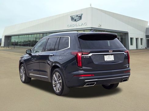 Certified 2025 Cadillac XT6 Premium Luxury image 4