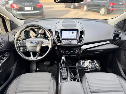 Used 2019 Ford Escape SE FWD image 14