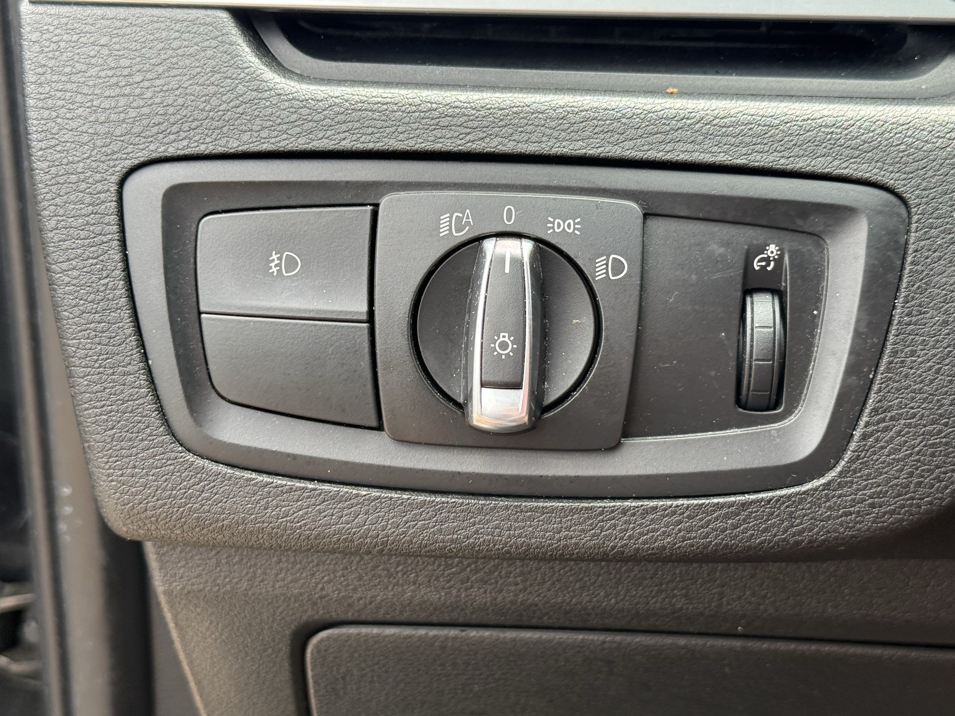 Used 2018 BMW X1 sDrive28i FWD image 26