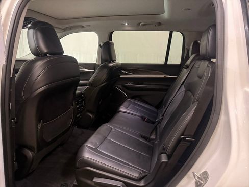 Used 2022 Jeep Grand Cherokee L Limited image 24