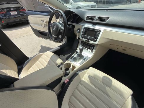 Used 2012 Volkswagen CC Lux Limited FWD image 31