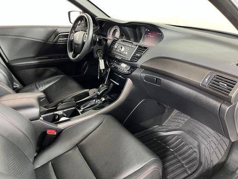 Used 2017 Honda Accord Sport Special Edition image 37