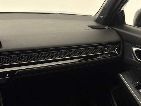 Certified 2023 Honda Civic Sport Touring image 18