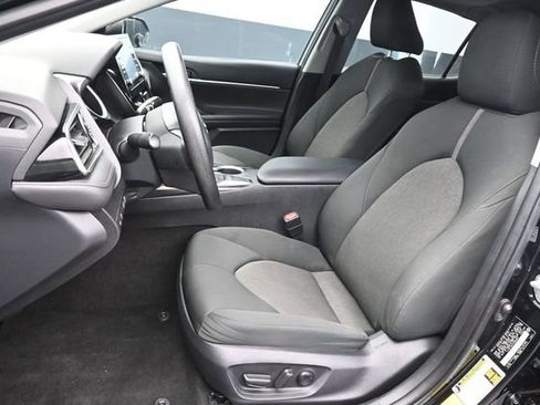 Used 2023 Toyota Camry LE w/ Convenience Package FWD image 24