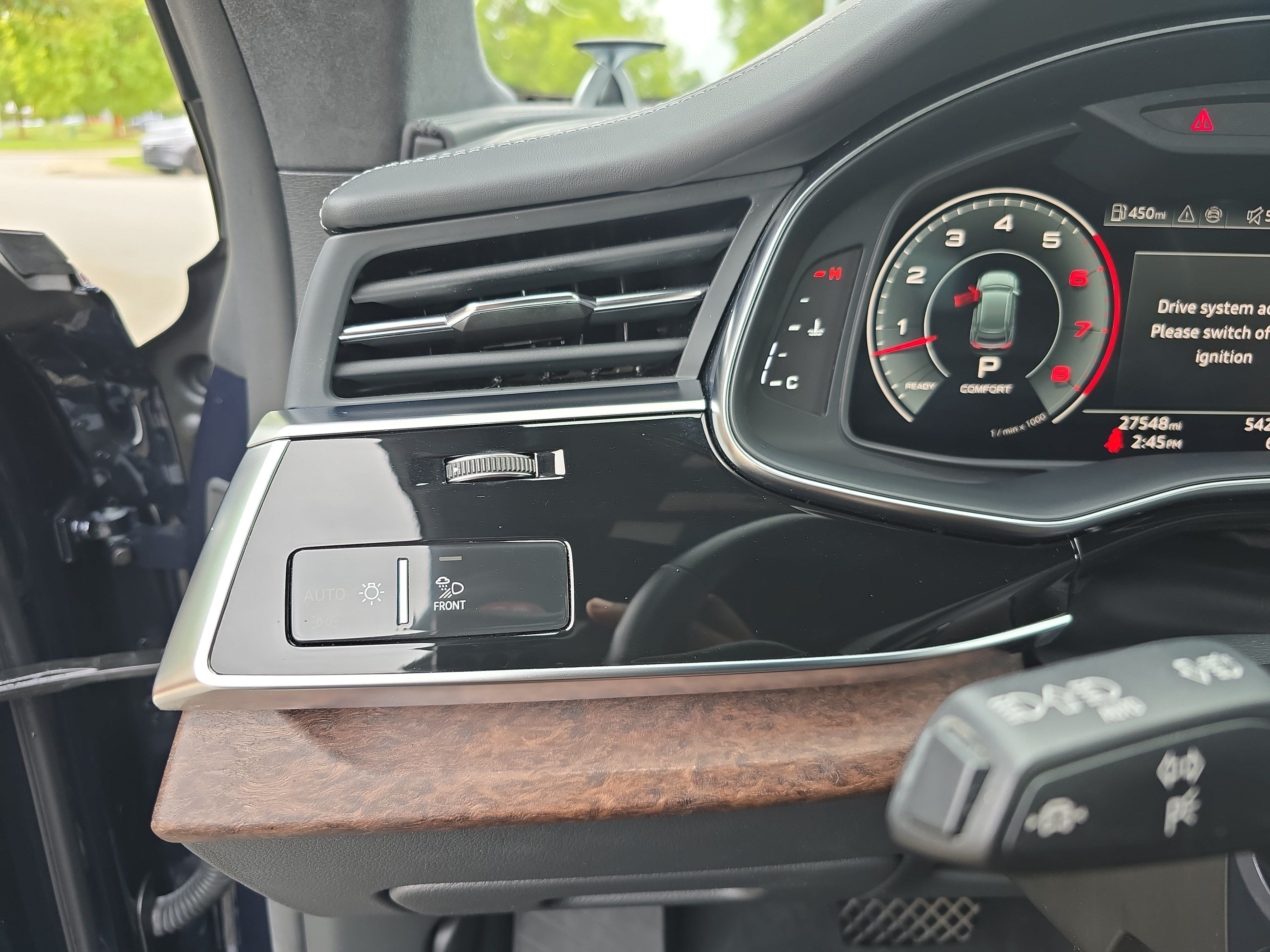 Used 2025 Audi Q8 Prestige AWD/4WD image 22