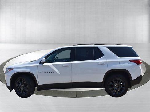 Used 2021 Chevrolet Traverse RS w/ LPO, Floor Liner Package image 3