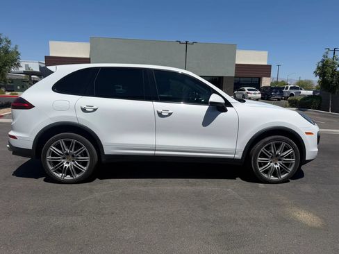 Used 2017 Porsche Cayenne S w/ Premium Plus Package AWD/4WD image 6