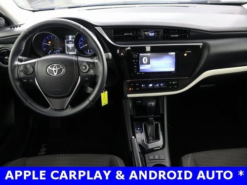 Used 2018 Toyota Corolla iM image 2