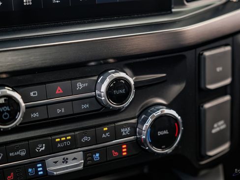 Used 2026 Ford F450 Lariat w/ FX4 Off-Road Package image 67