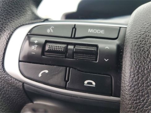 Used 2023 Kia K5 LXS image 24