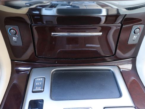 Used 2013 Lexus LX 570 4WD image 68