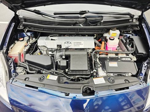 Used 2015 Toyota Prius Two image 16