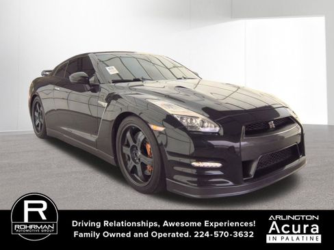 Used 2015 Nissan GT-R Black Edition AWD/4WD image 4
