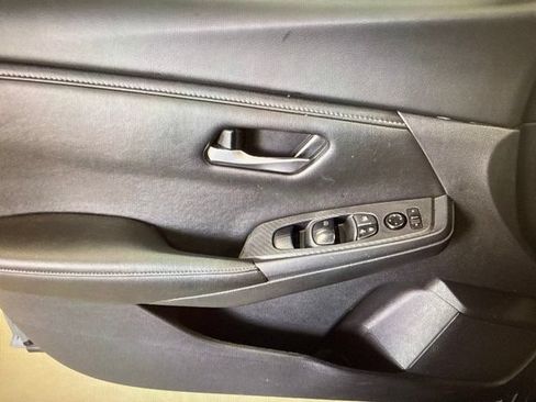 Used 2025 Nissan Sentra SV w/ All-Weather Package FWD image 16