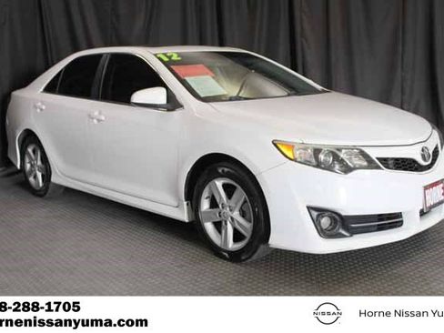 Used 2012 Toyota Camry SE image 1