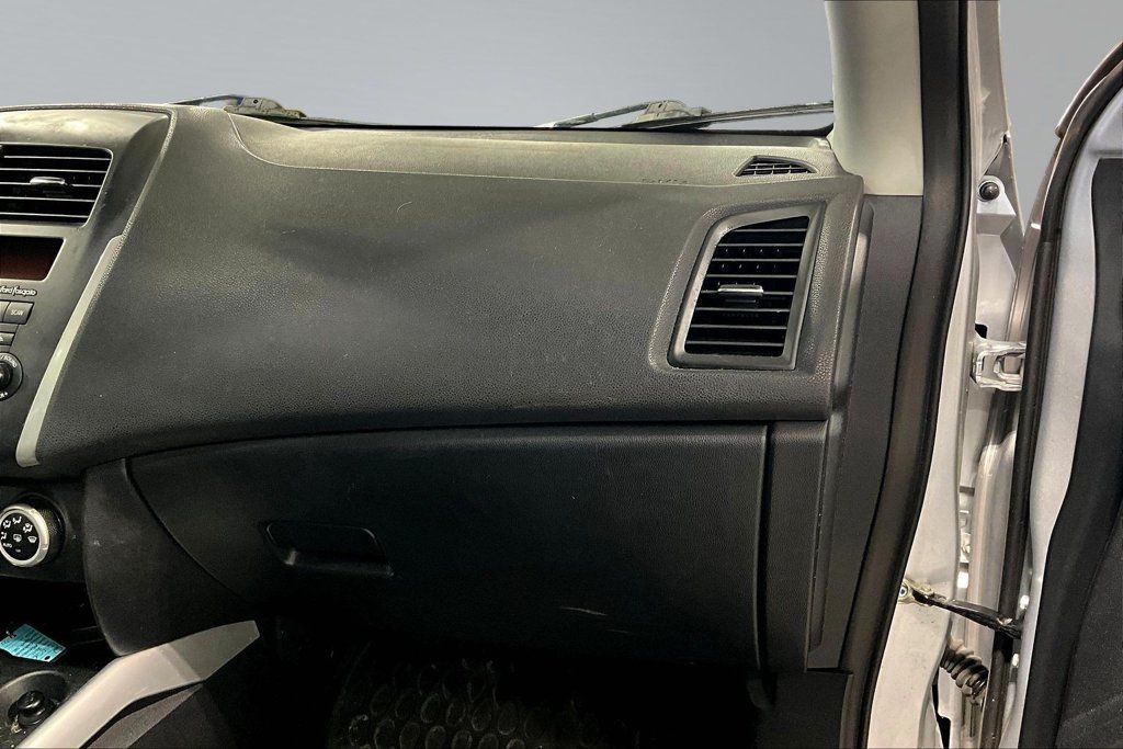Used 2011 Mitsubishi Outlander Sport SE AWD/4WD image 23