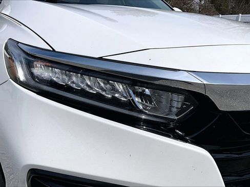 Used 2020 Honda Accord EX image 28