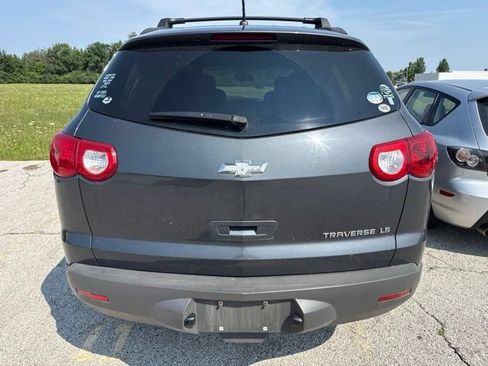 Used 2012 Chevrolet Traverse LS w/ LPO, 'HIT The Road' Package FWD image 5