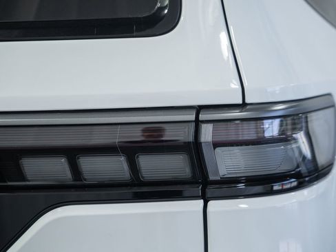 New 2026 Jeep Grand Wagoneer Limited AWD/4WD image 6