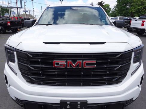 Used 2023 GMC Sierra 1500 Pro w/ Graphite Edition AWD/4WD image 7