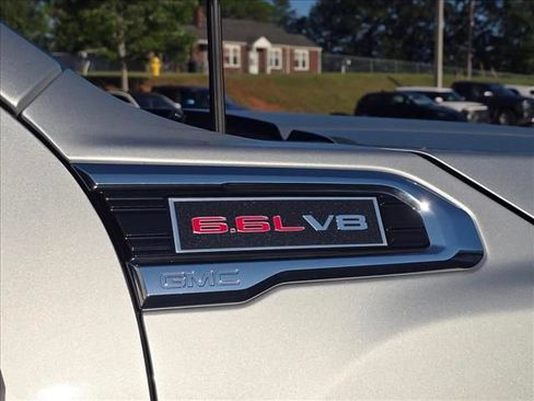 Used 2021 GMC Sierra 2500 SLT w/ SLT Premium Package AWD/4WD image 8