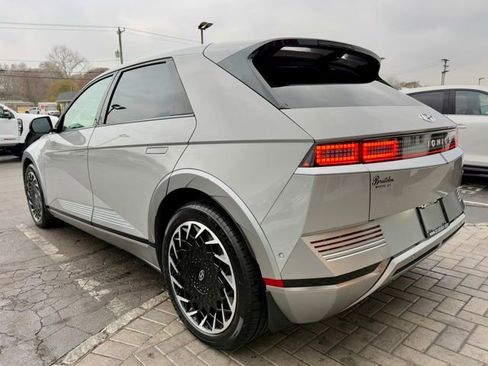 Used 2024 Hyundai Ioniq 5 Limited image 9