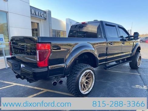 Used 2022 Ford F250 Lariat w/ Black Appearance Package image 7