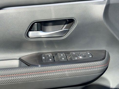 New 2026 Nissan Kicks SR w/ Cold Weather Package image 12