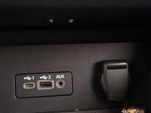 Used 2022 Nissan Sentra SR w/ Electronics Package FWD image 22