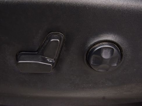 Used 2022 Chrysler Pacifica Touring-L image 28