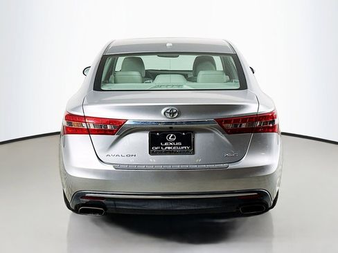 Used 2018 Toyota Avalon XLE Premium image 6