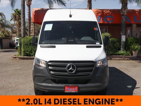 Used 2025 Mercedes-Benz Sprinter 2500 image 3
