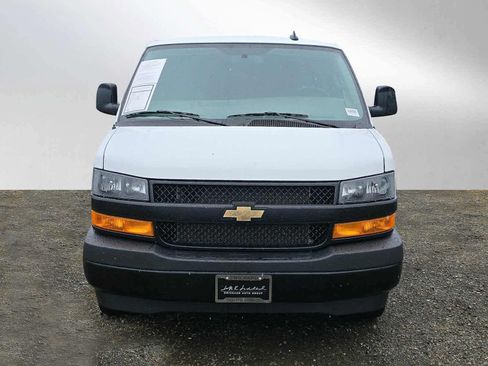 Used 2025 Chevrolet Express 2500 Extended w/ Driver Convenience Package RWD image 6