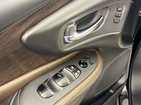 Used 2021 Nissan Murano Platinum image 18