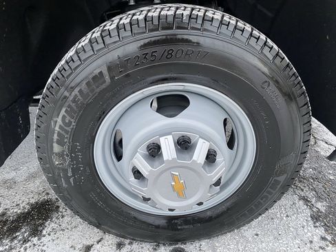 New 2025 Chevrolet Silverado 3500 W/T image 24