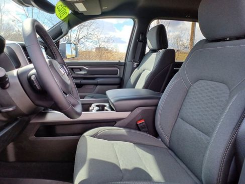 Used 2025 RAM 1500 Big Horn AWD/4WD image 10