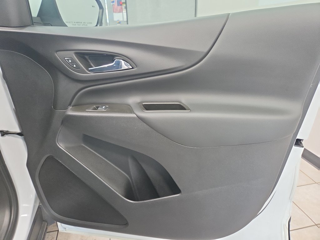 Used 2024 Chevrolet Equinox LT AWD/4WD image 16