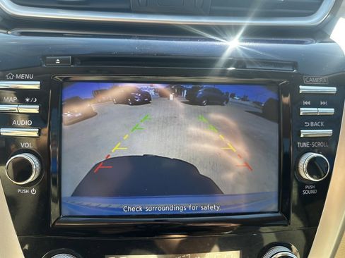 Used 2017 Nissan Murano SV image 24