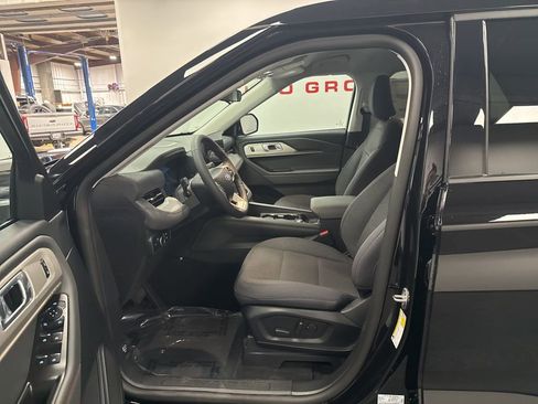 New 2026 Ford Explorer Active AWD/4WD image 17