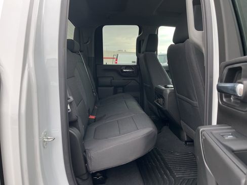 Used 2022 Chevrolet Silverado 2500 LT w/ Convenience Package image 3