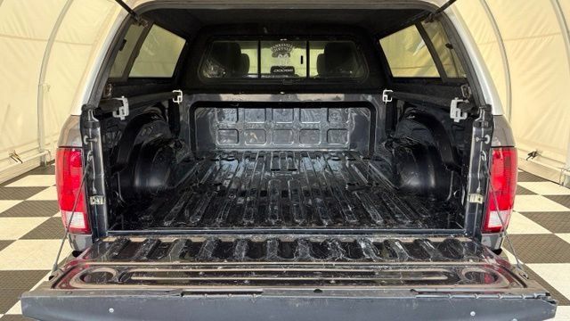 Used 2017 RAM 1500 ST w/ SXT Appearance Group AWD/4WD image 4