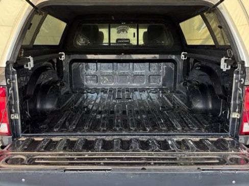 Used 2017 RAM 1500 ST w/ SXT Appearance Group AWD/4WD image 4