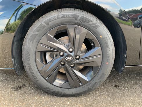 Used 2023 Hyundai Elantra SEL FWD image 36