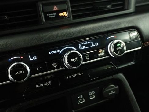 Certified 2025 Honda Pilot Sport image 8