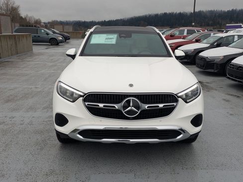 Used 2026 Mercedes-Benz GLC 300 4MATIC image 2