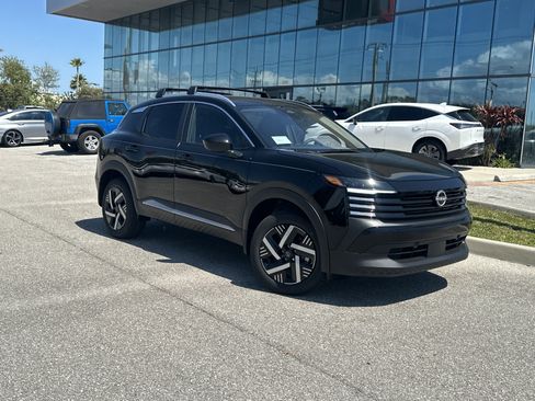 New 2026 Nissan Kicks SV FWD image 2