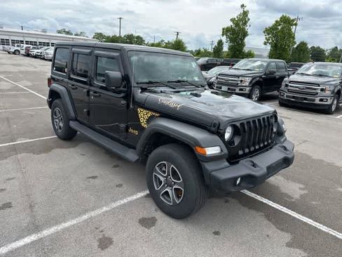 Used 2022 Jeep Wrangler Unlimited Sport AWD/4WD image 18